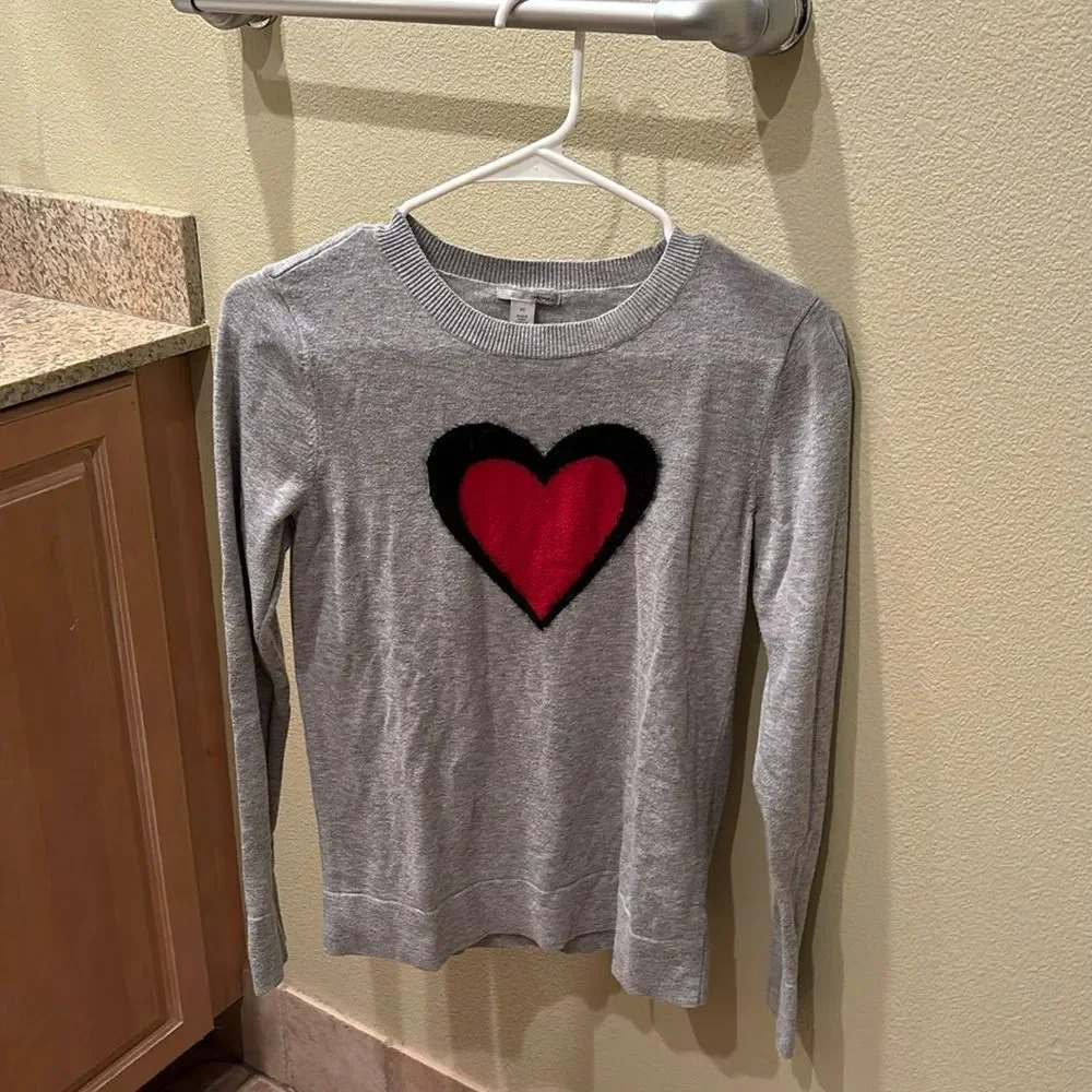 Halogen woman's grey sweatshirt with a red heart
